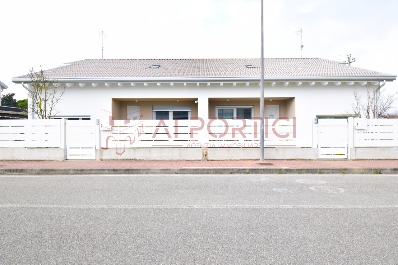 Foto Bifamiliare Fossò (Venezia)