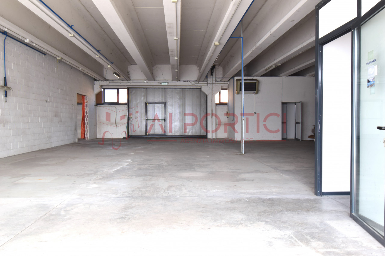 Foto Capannone Pontelongo (Padova)