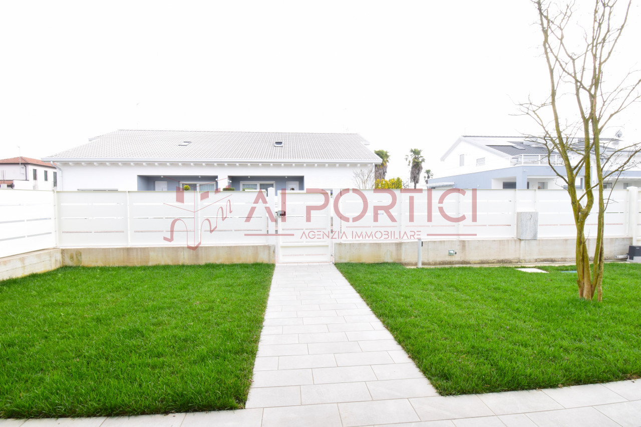 Foto Bifamiliare Fossò (Venezia)