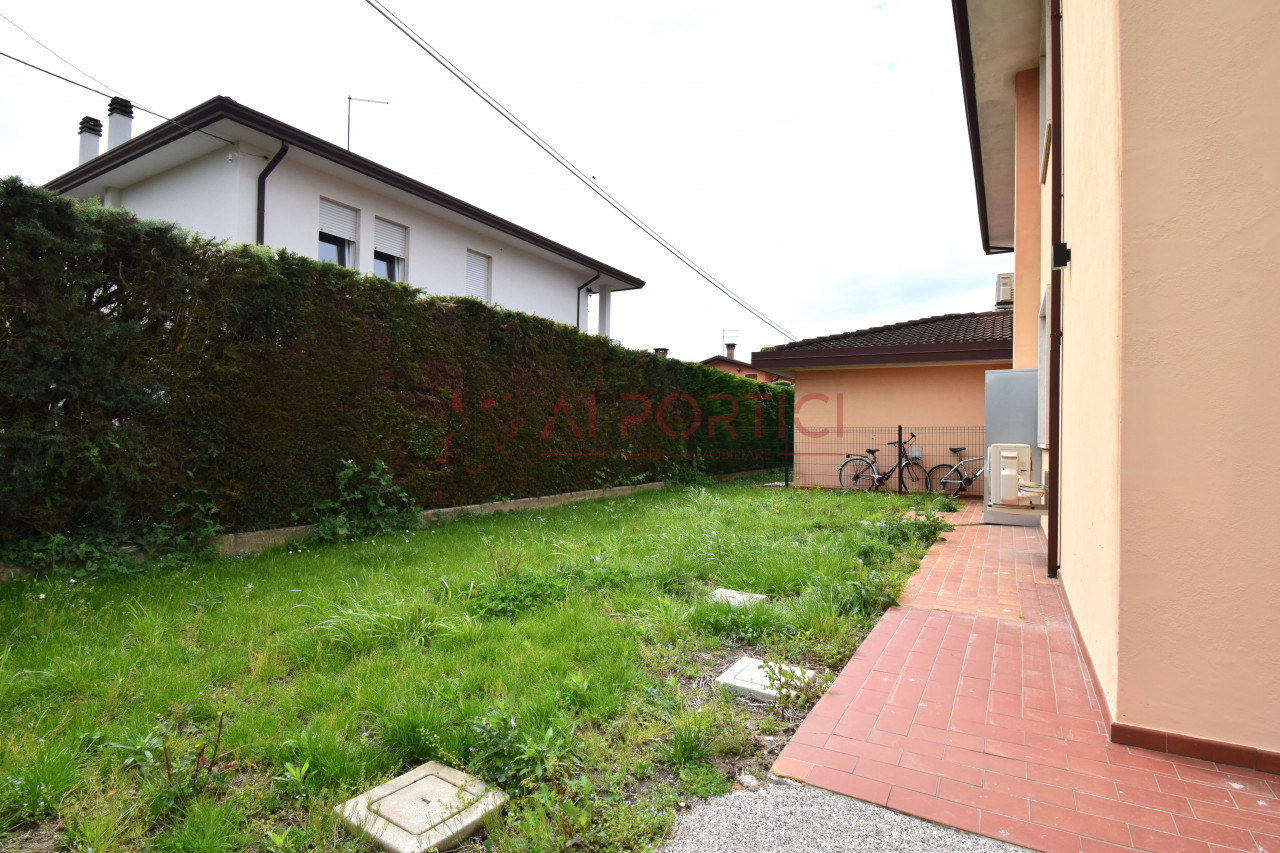 Foto Bifamiliare Brugine (Padova)