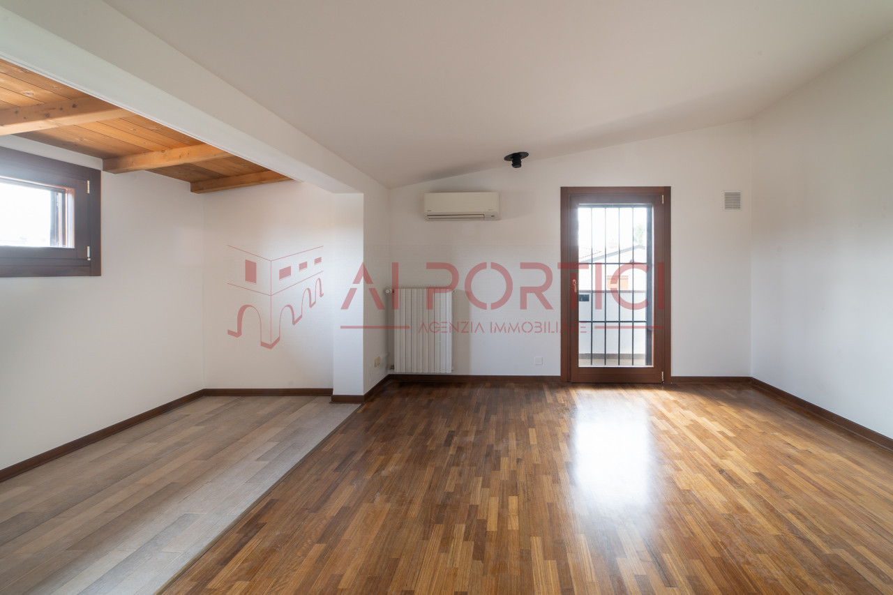 Foto Bifamiliare Piove di Sacco (Padova)