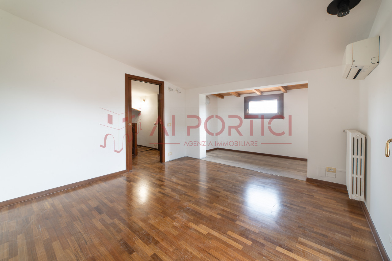 Foto Bifamiliare Piove di Sacco (Padova)