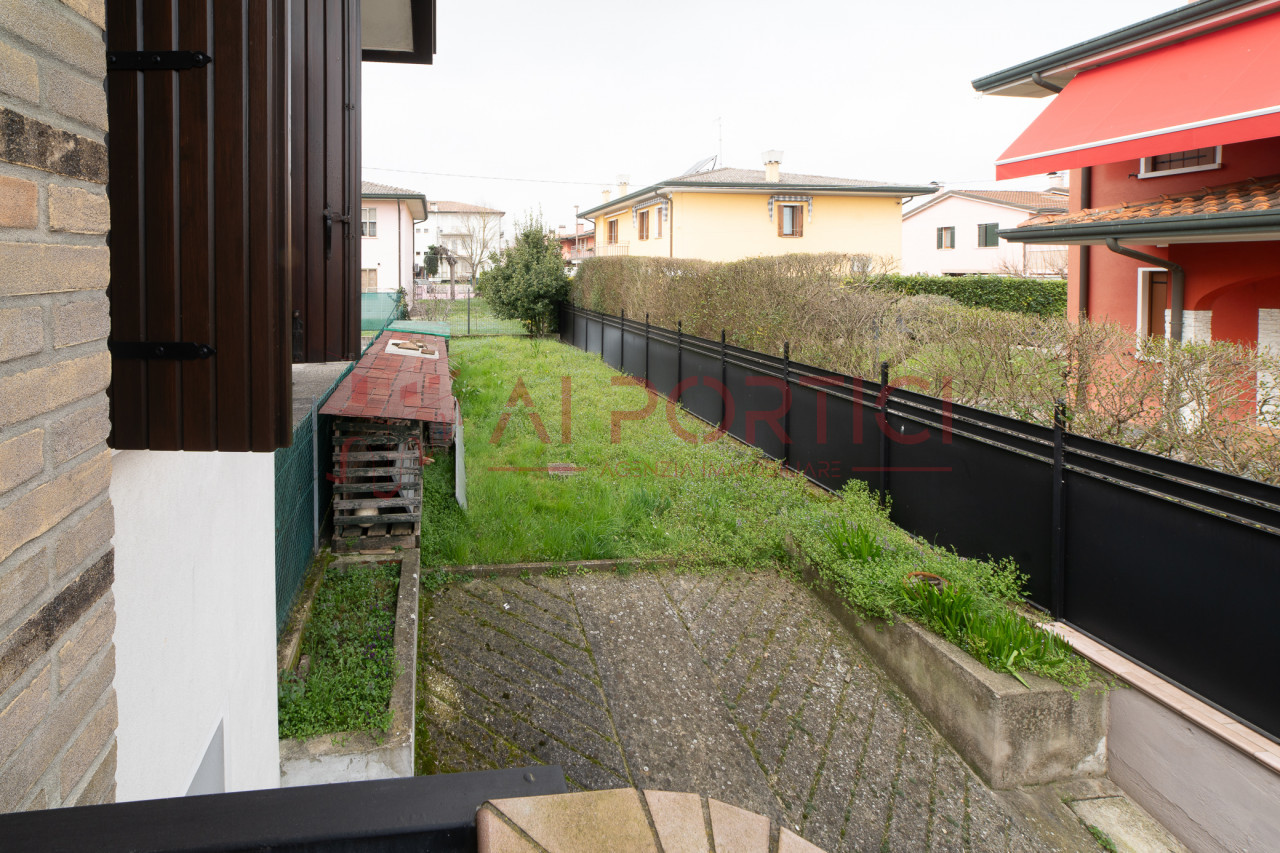Foto Bifamiliare Piove di Sacco (Padova)