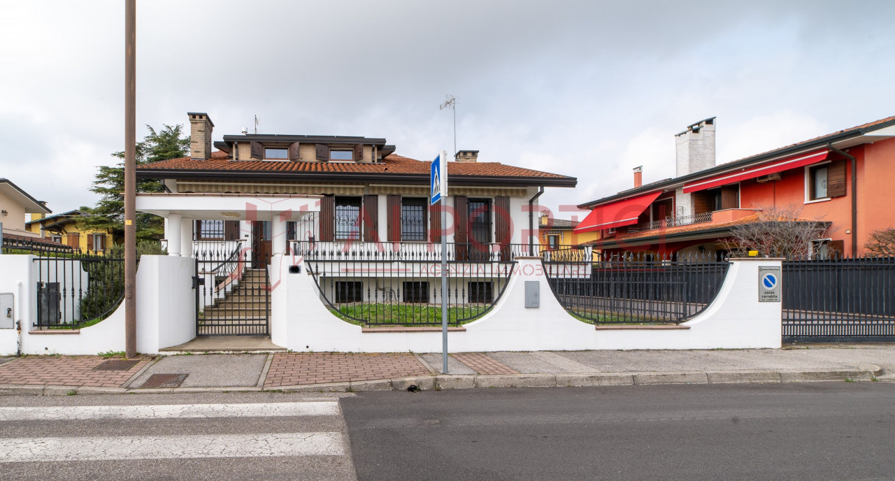 Foto Bifamiliare Piove di Sacco (Padova)